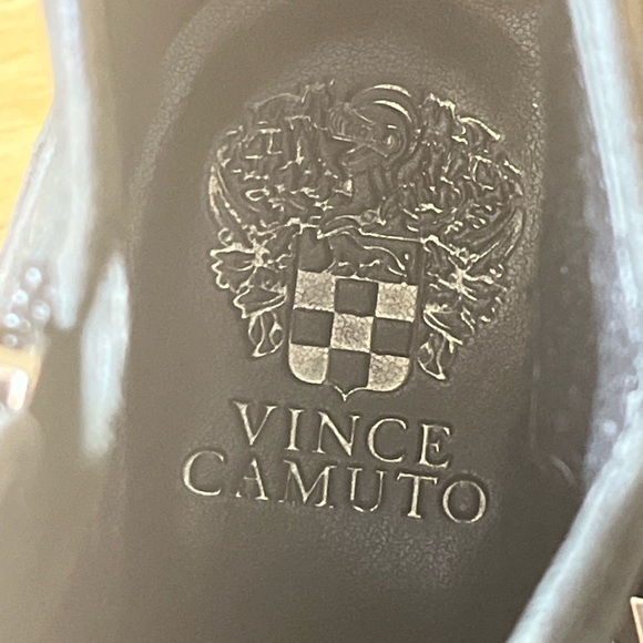 Vince Camuto ankle boot - Picture 7 of 10